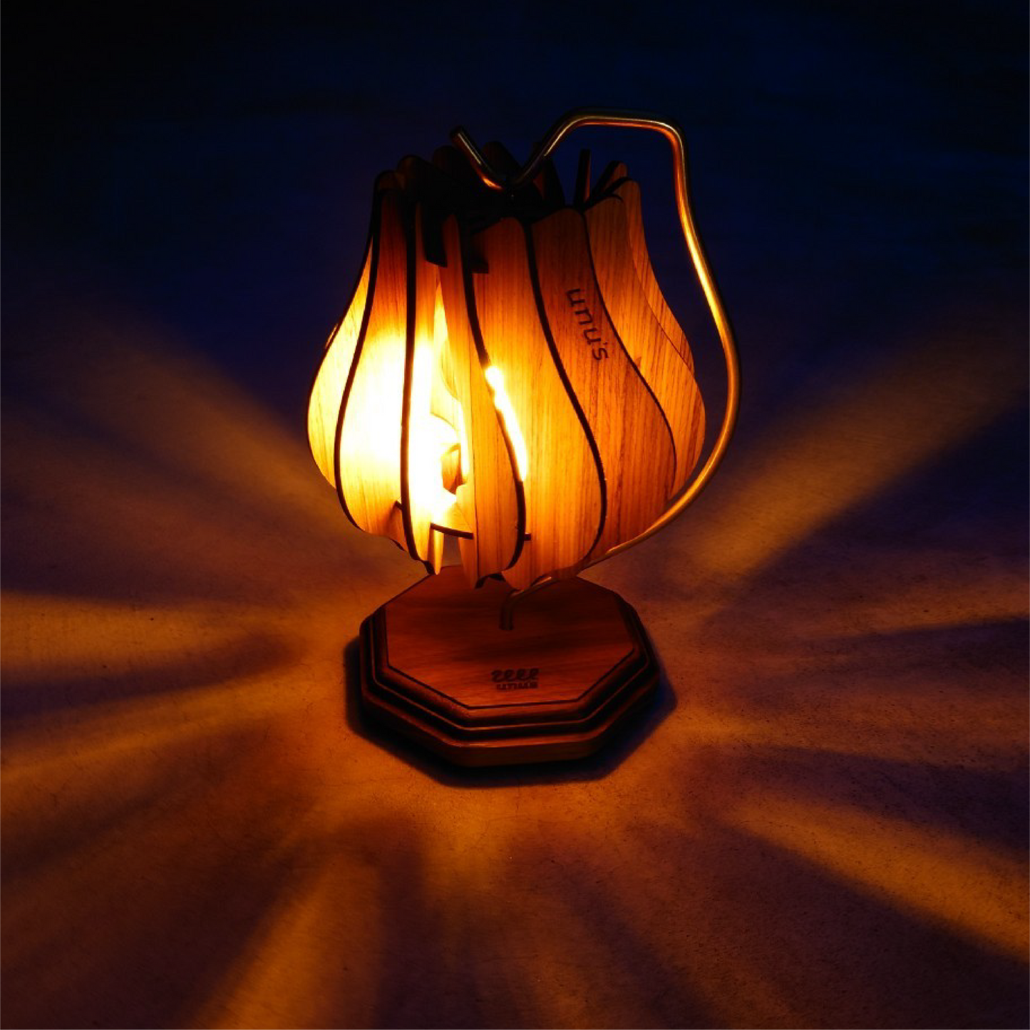 Lantern stand