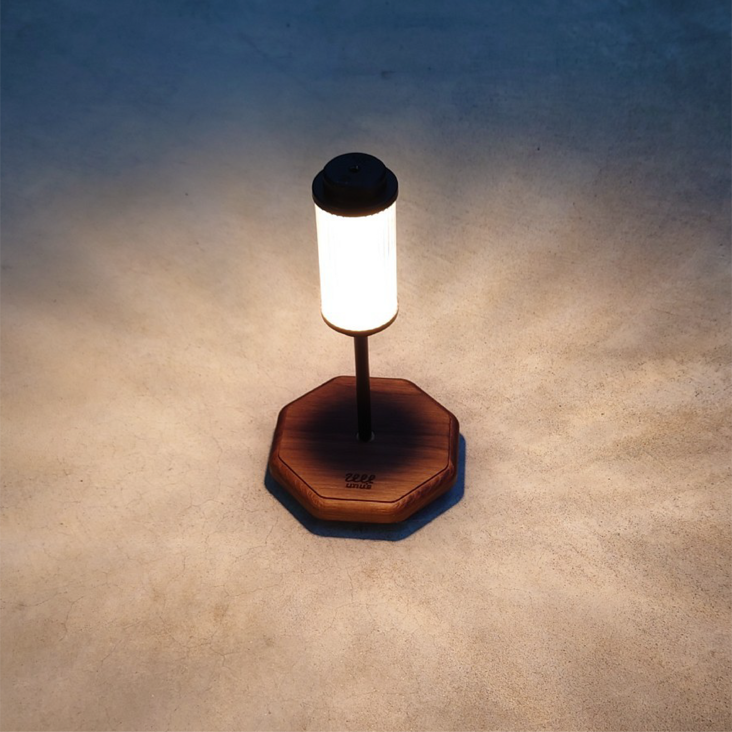 Lantern stand